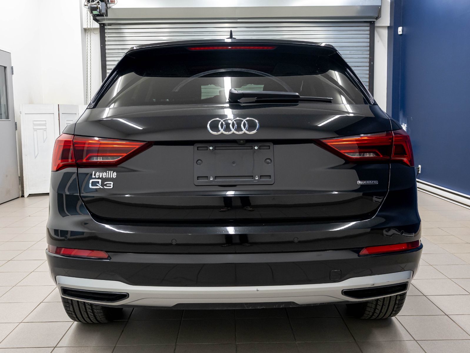 Audi Q3 2022 — photo 8
