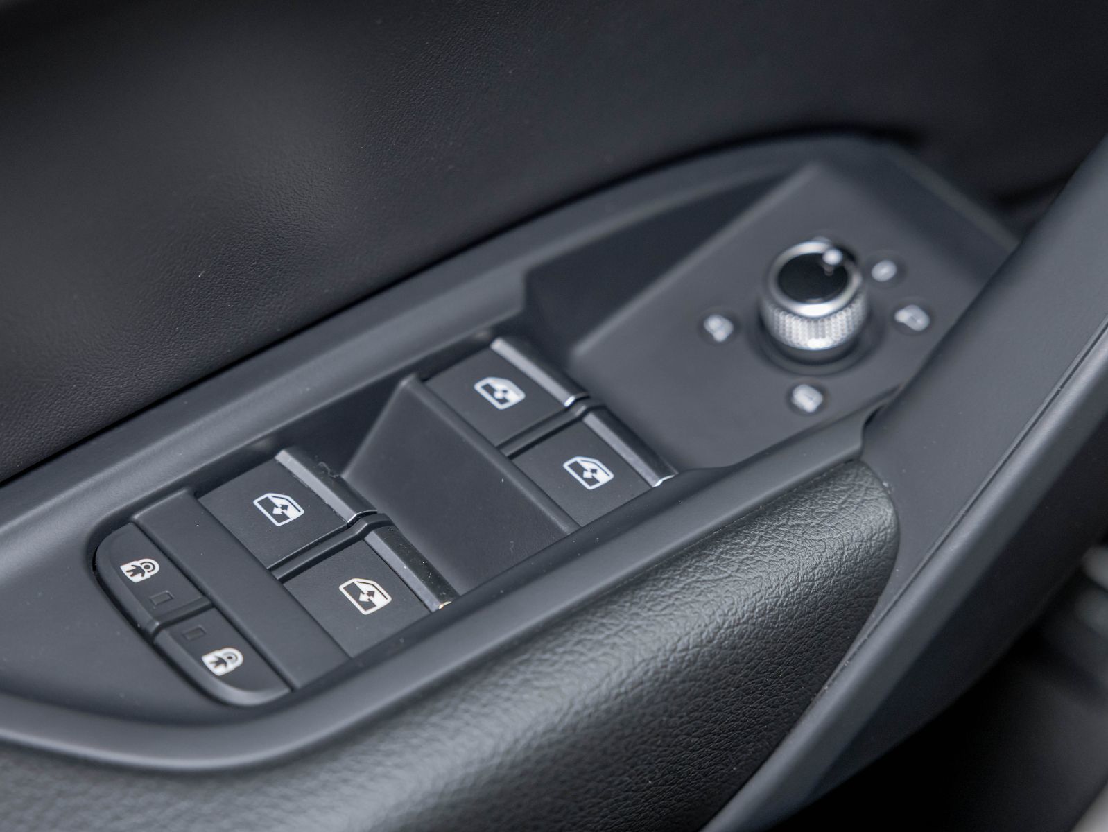 Audi Q5 2023 — photo 8
