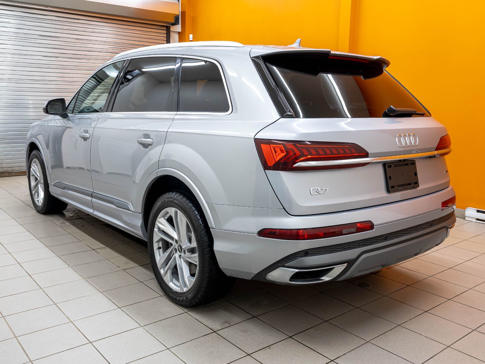 Audi Q7 2022 — photo 7
