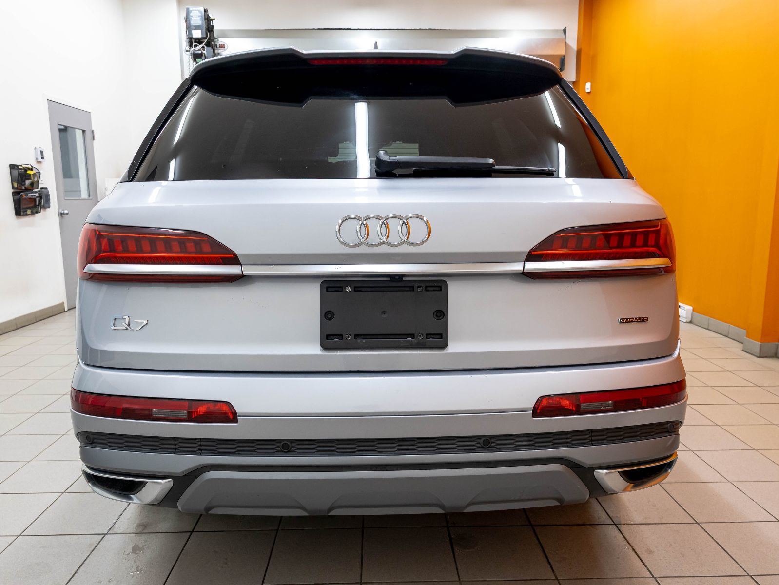 Audi Q7 2022 — photo 8