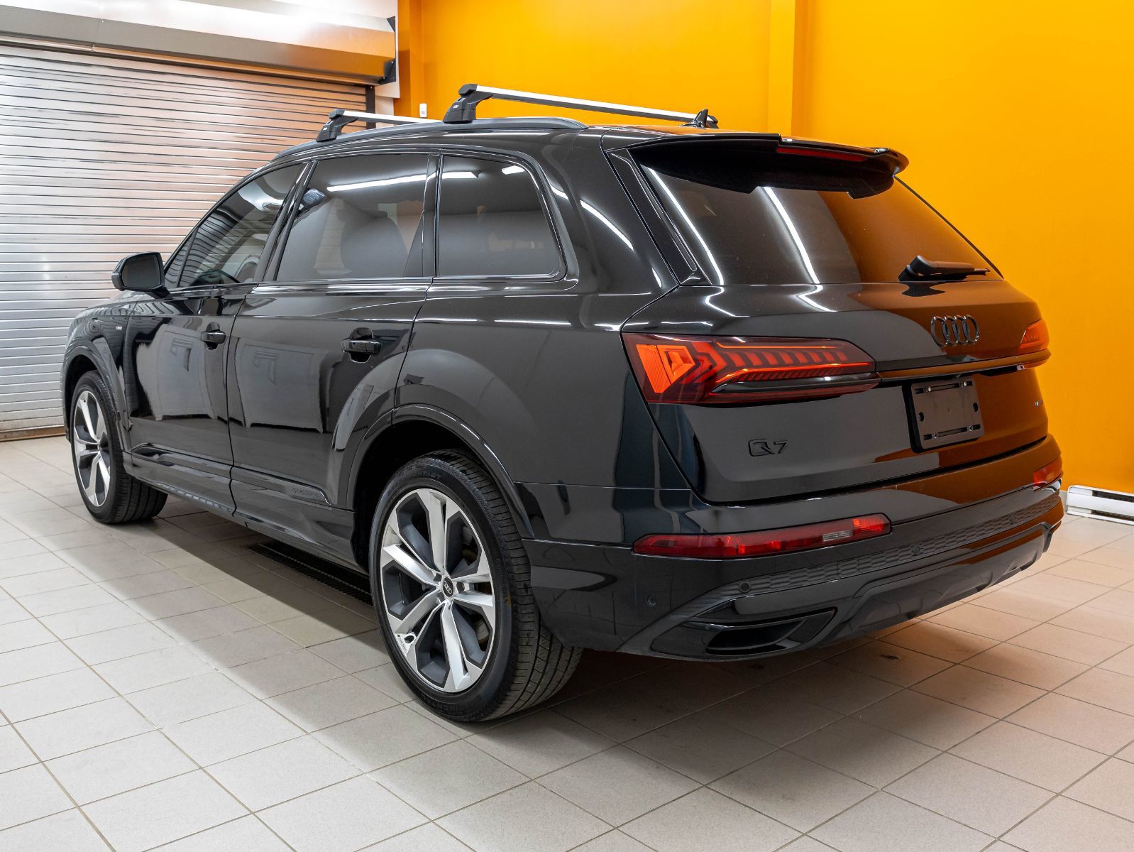 Audi Q7 2023 — photo 7