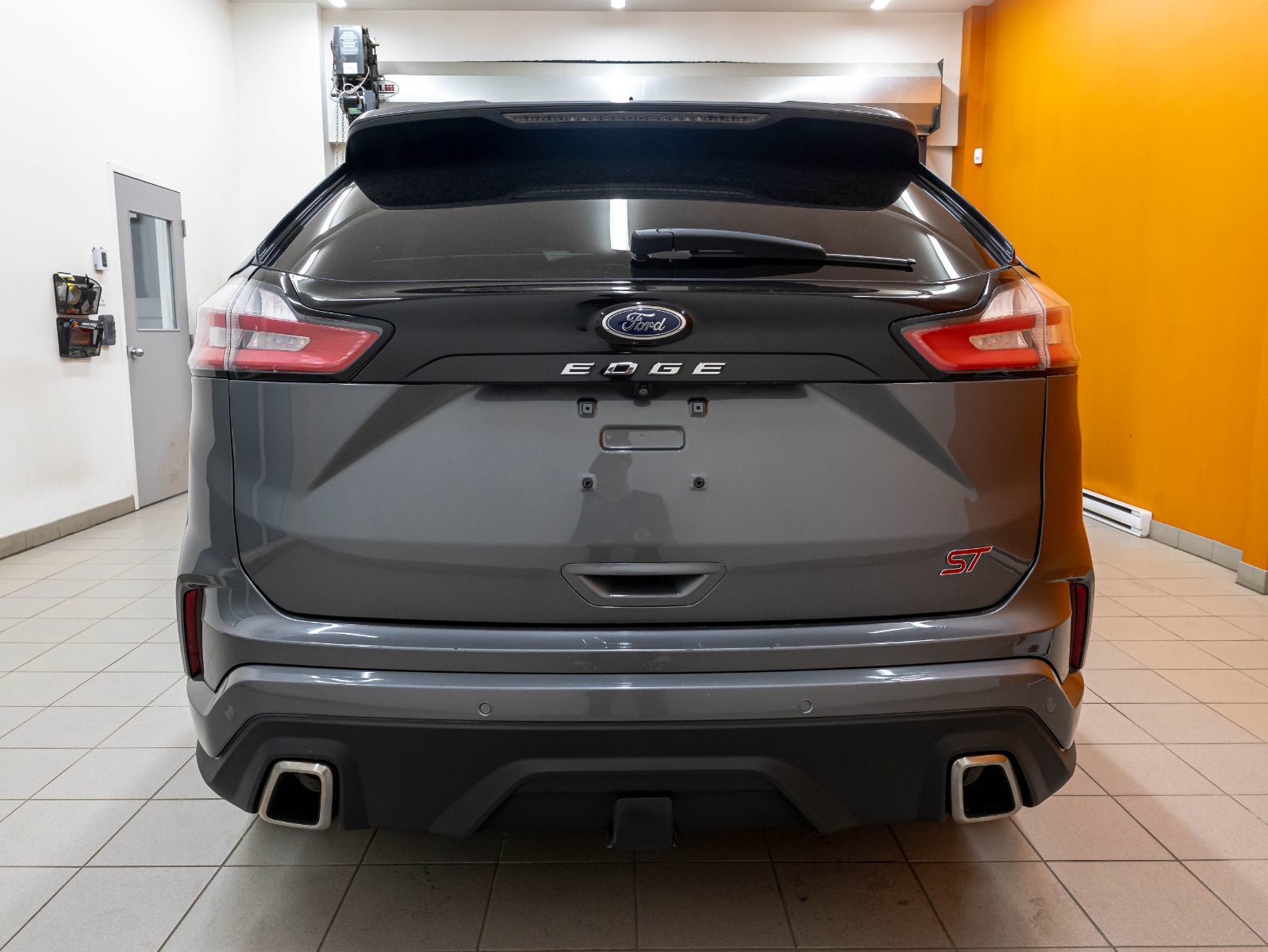 Ford Edge 2022 — photo 8