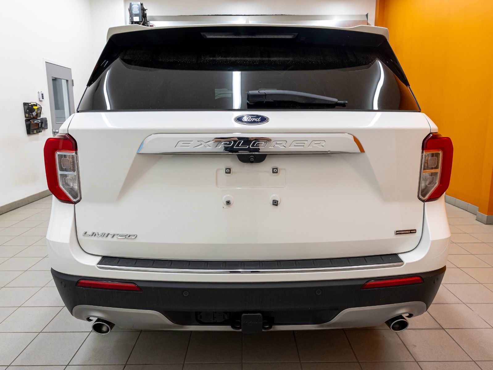 Ford Explorer 2022 — photo 8