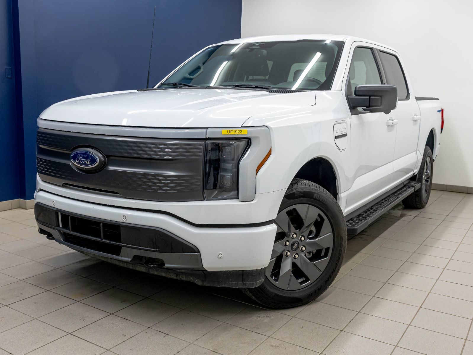 Ford F-150 Lightning 2023 — photo 6