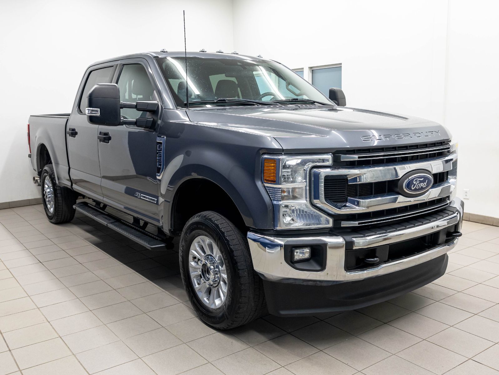 Ford Super Duty F-350 SRW 2022 — photo 8