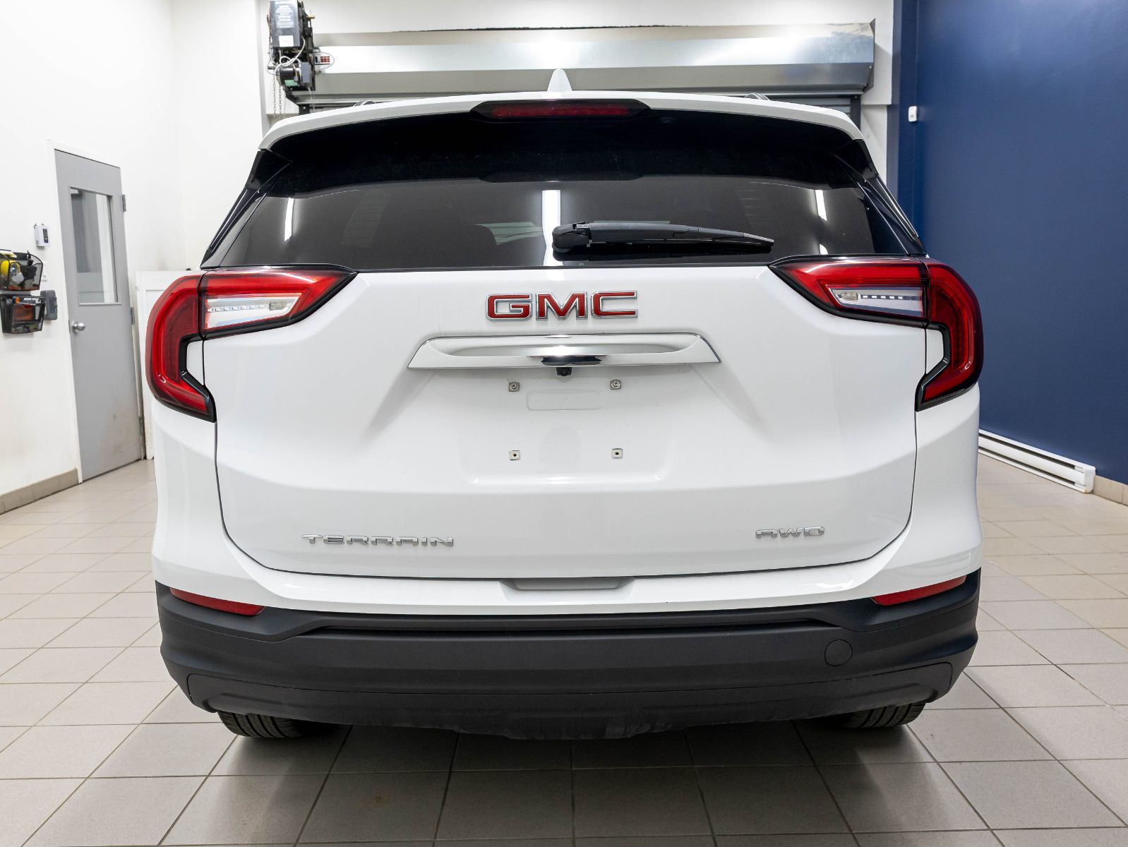 GMC Terrain 2024 — photo 8