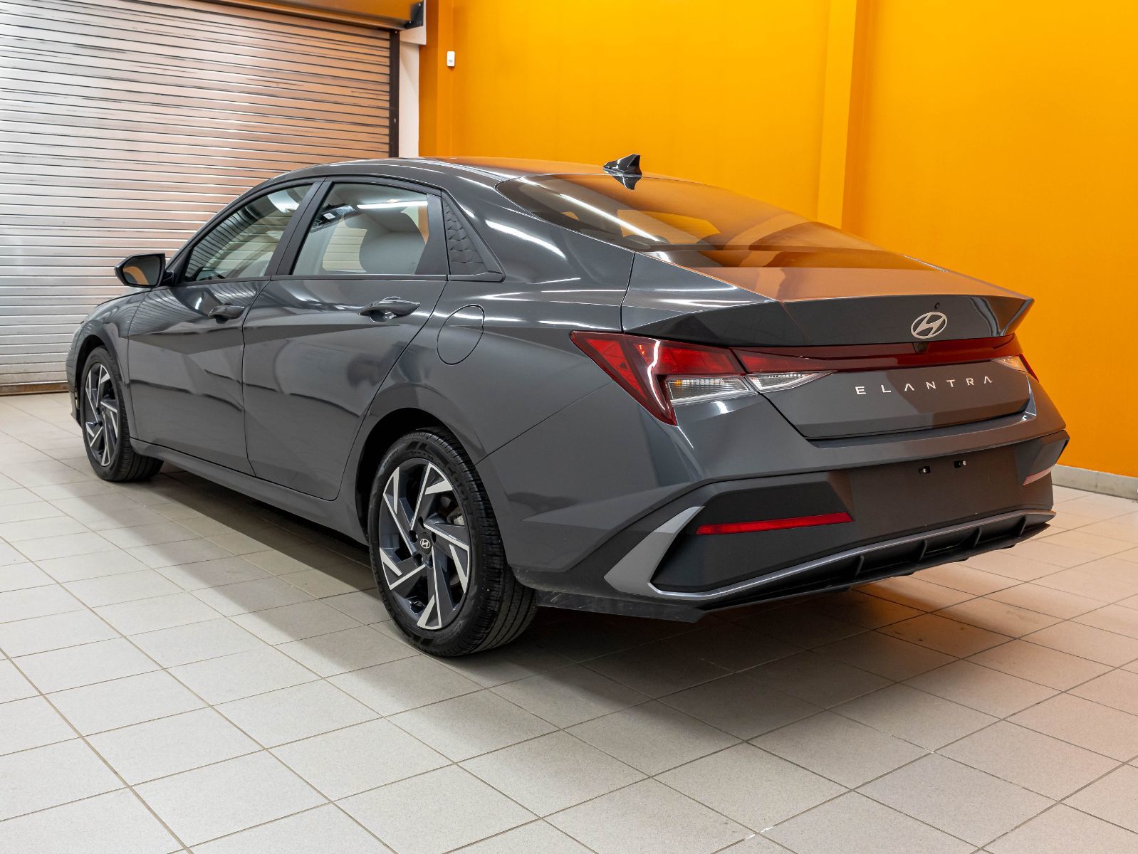 Hyundai Elantra 2024 — photo 8