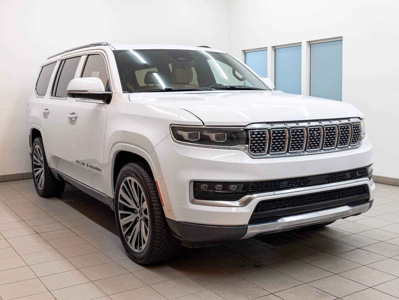 Jeep Grand Wagoneer 2022 — photo 7