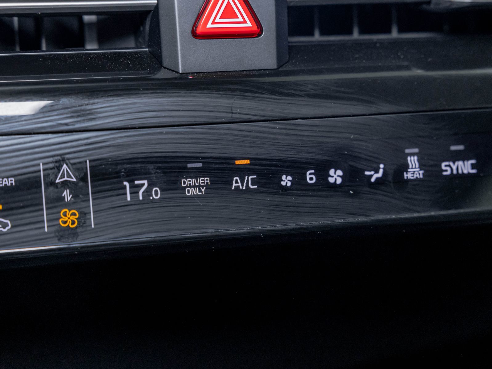 Kia EV6 2024 — photo 8