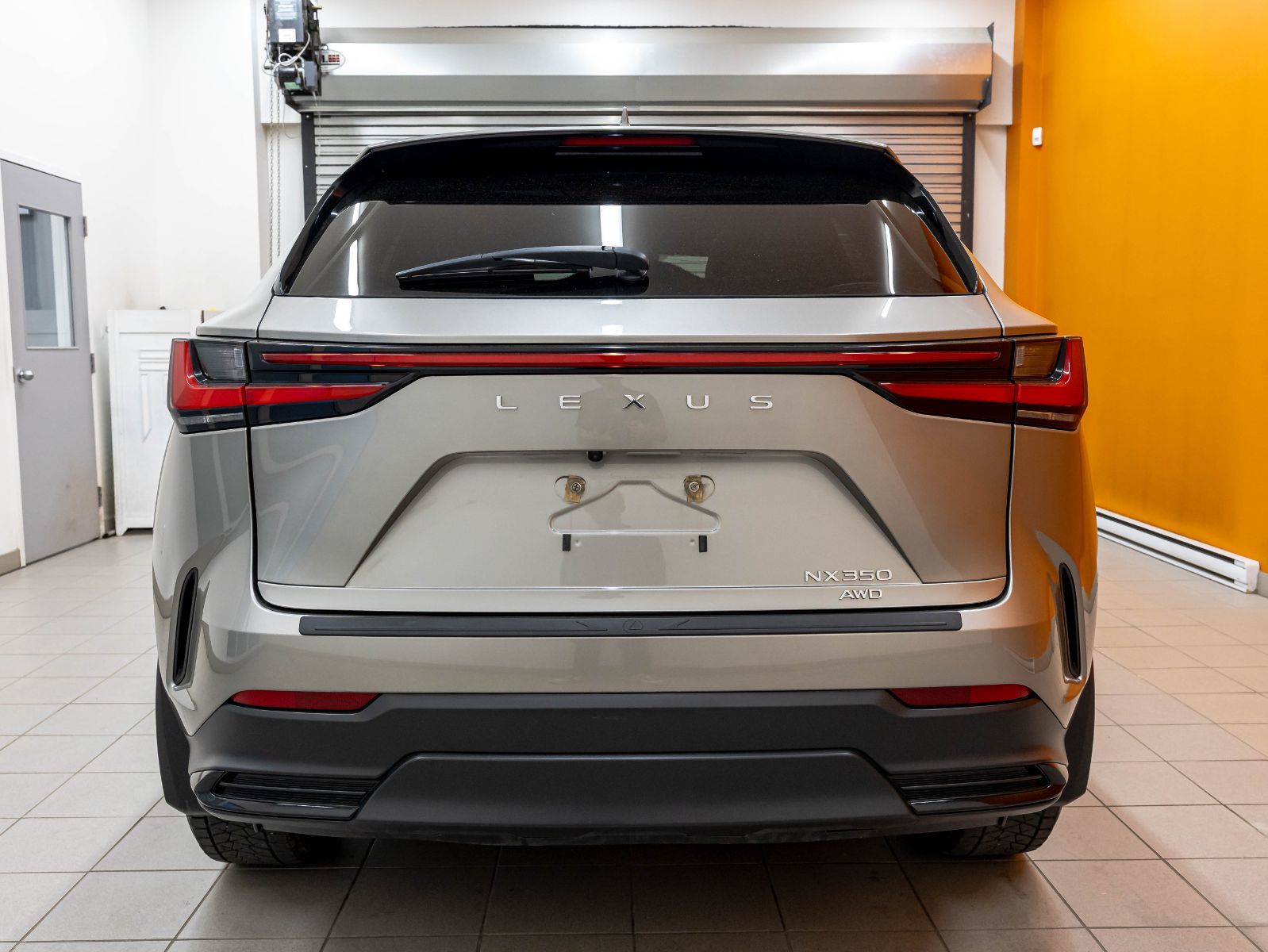 Lexus NX 2024 — photo 8