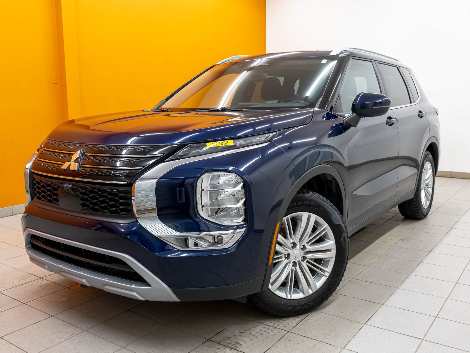 2023 Mitsubishi Outlander SE AWD *TOIT* SIÈGES CHAUFF HAYON ELECT 7 PLACES