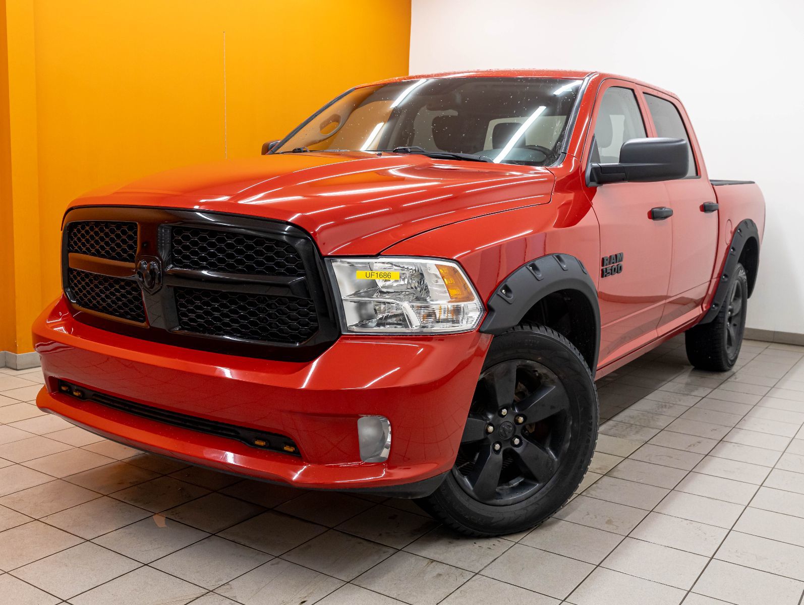 2018 RAM 1500 EXPRESS CREW 4X4 V8 *CAMÉRA* HITCH REGUL VITESSE