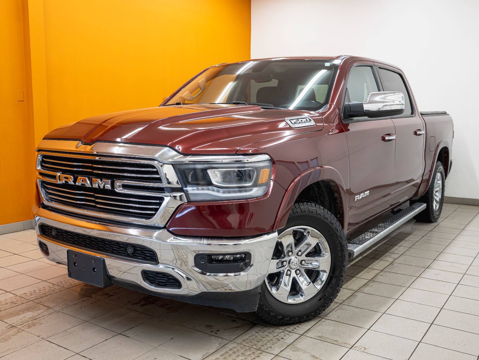2022 RAM 1500 LARAMIE CREW 4X4 V8 *NAV 12 PO.* SIÈGES VENT CUIR