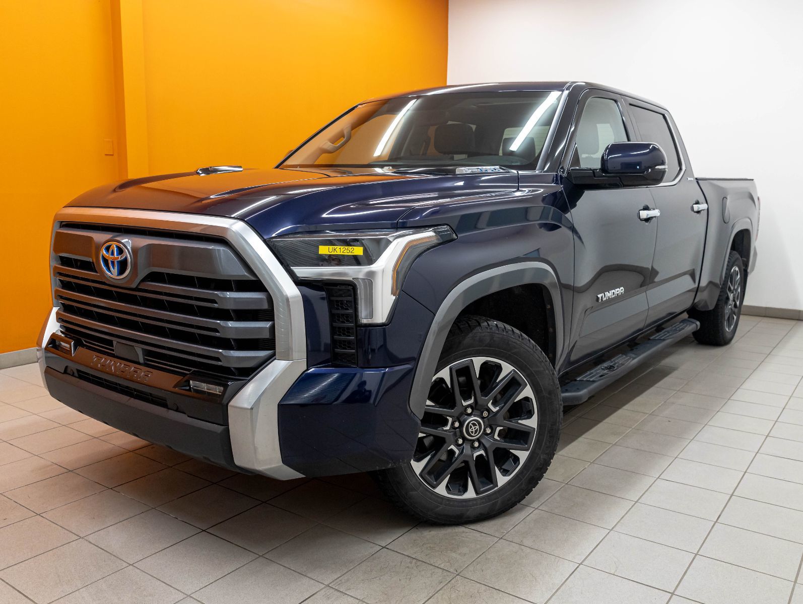 2023 Toyota Tundra LIMITED L CREW 4X4 HYBRIDE *TOIT* SIEGES VENT *NAV