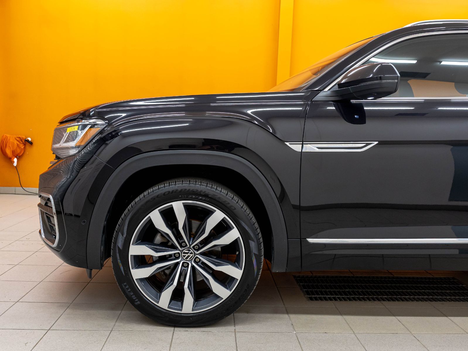 Volkswagen Atlas Cross Sport 2023 — photo 6