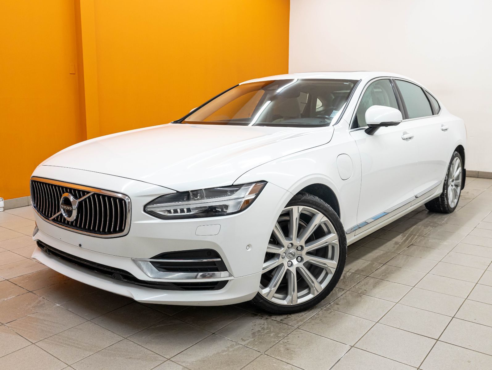 2018 Volvo S90 T8 INSCRIPTION AWD *TOIT* NAV CUIR SIÈGES VENTIL