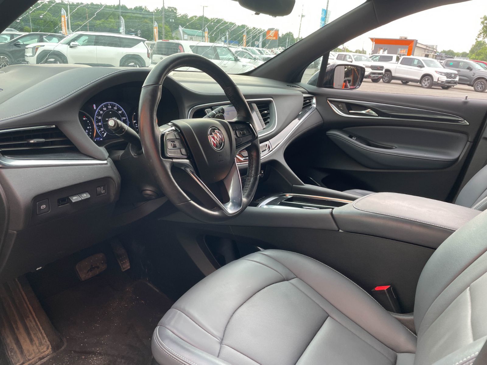 Buick Enclave 2024 — photo 6