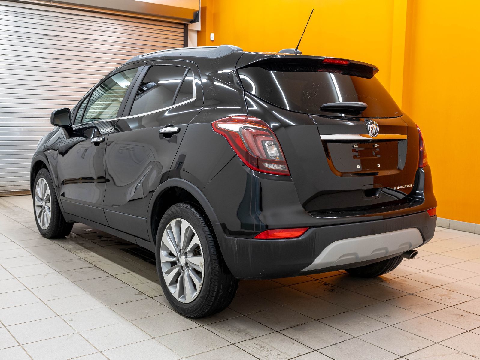 Buick Encore 2020 — photo 8