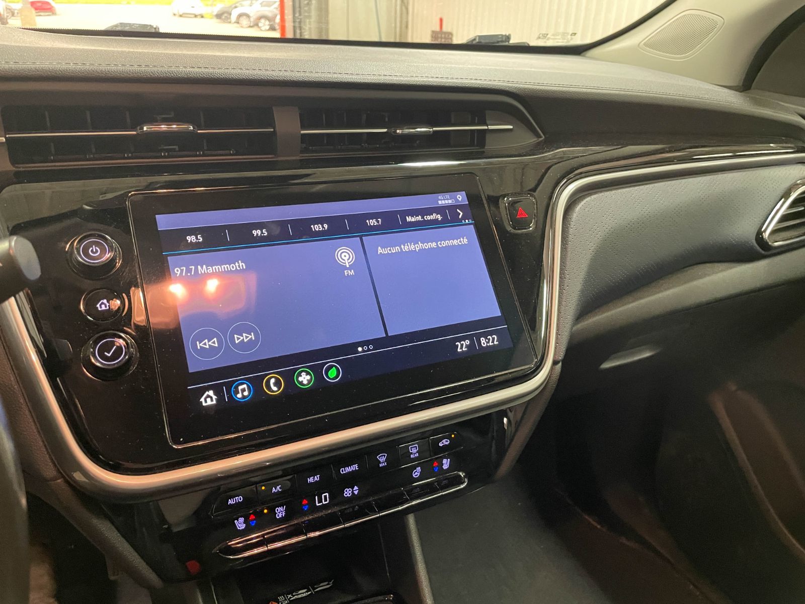 Chevrolet Bolt EUV 2022 — photo 8