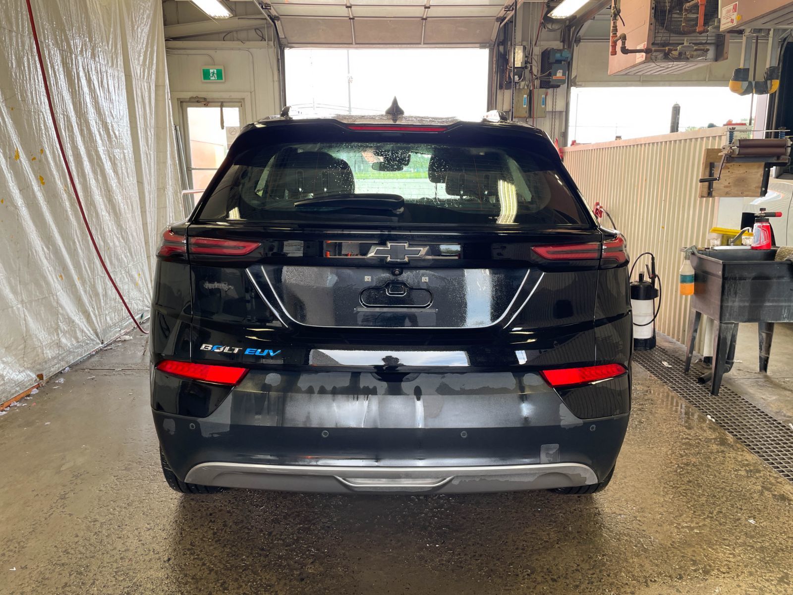 Chevrolet Bolt EUV 2023 — photo 8