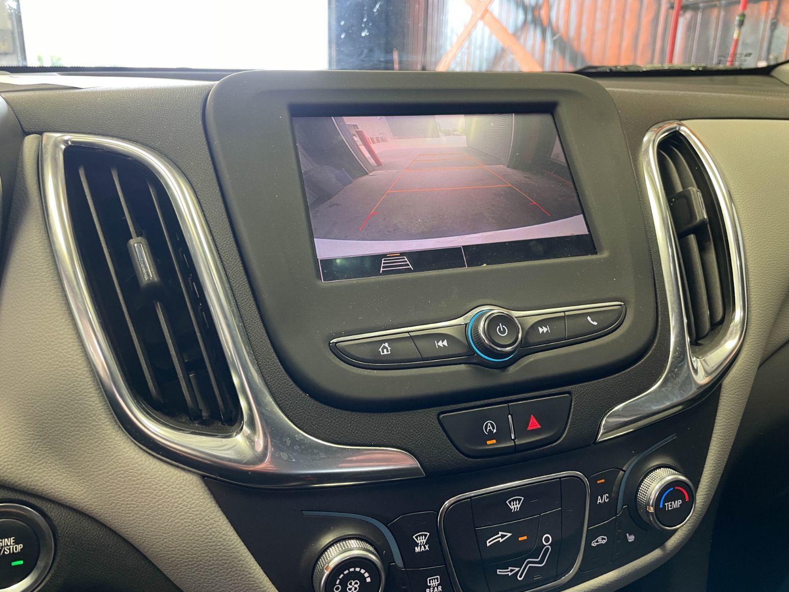 Chevrolet Equinox 2022 — photo 8