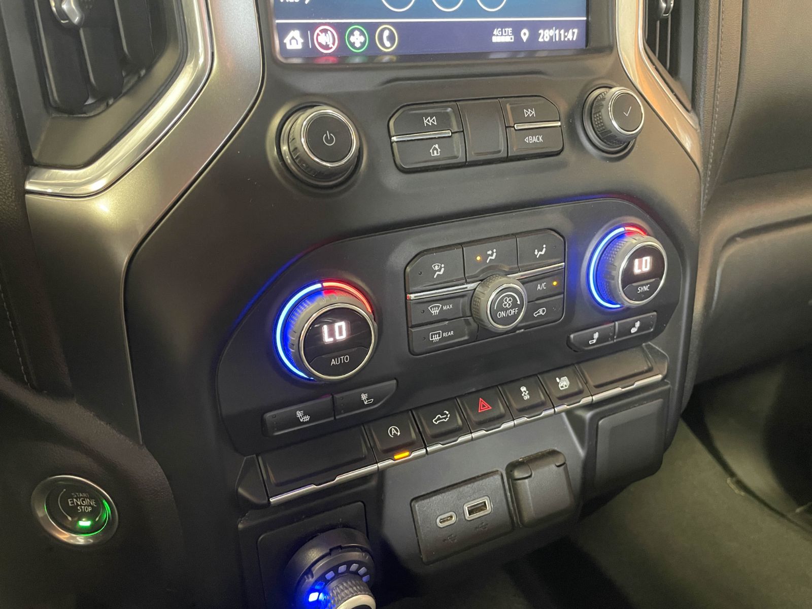 Chevrolet Silverado 1500 2022 — photo 8