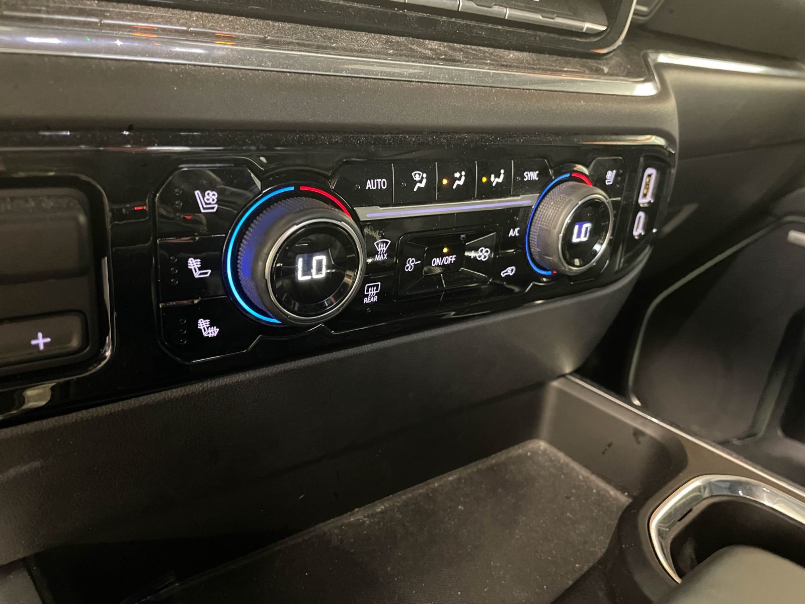 Chevrolet Silverado 1500 2023 — photo 7