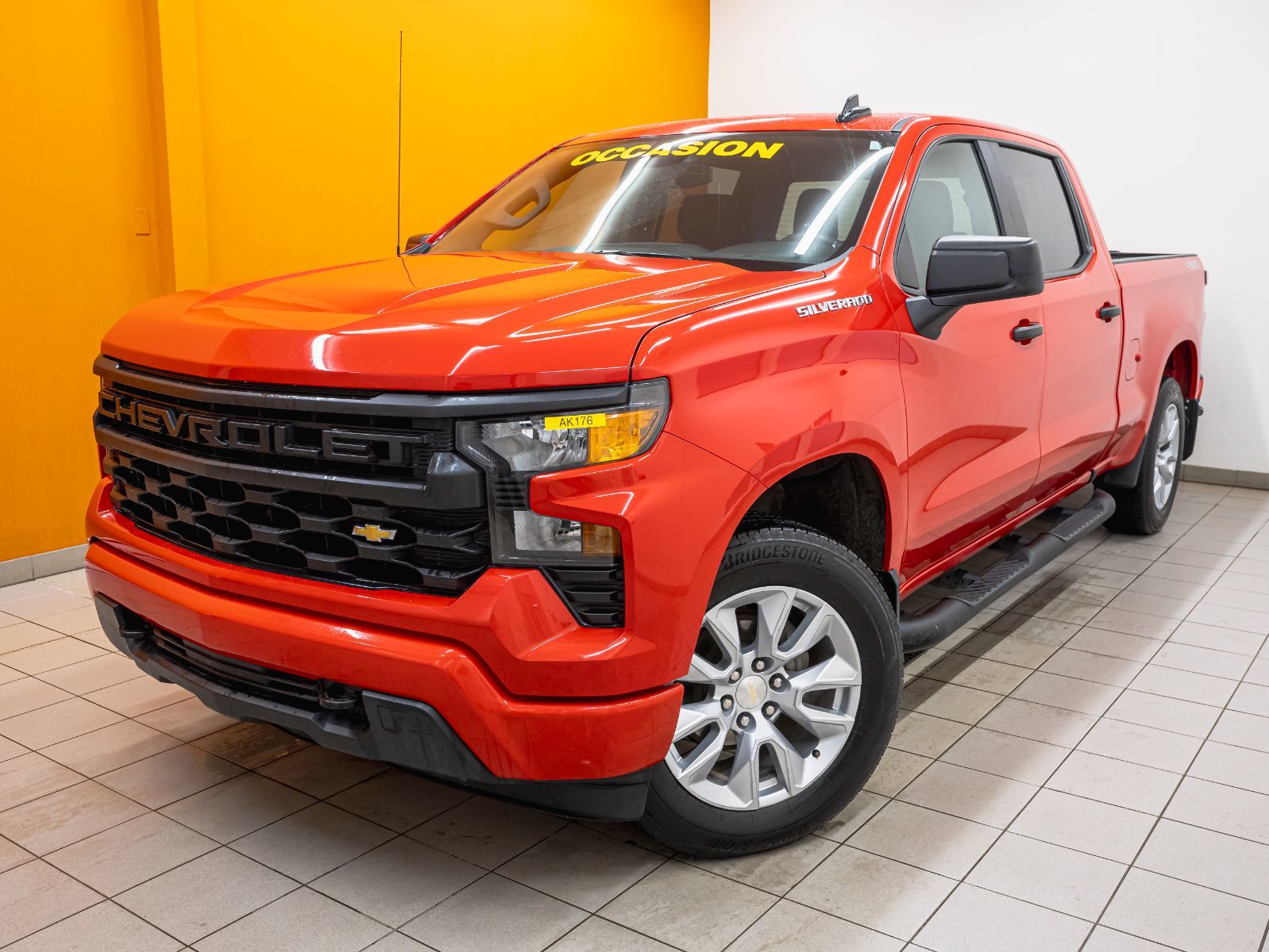 2024 Chevrolet Silverado 1500 CUSTOM CREW 4X4 *CARPLAY* GR REMORQ MARCHE PIEDS