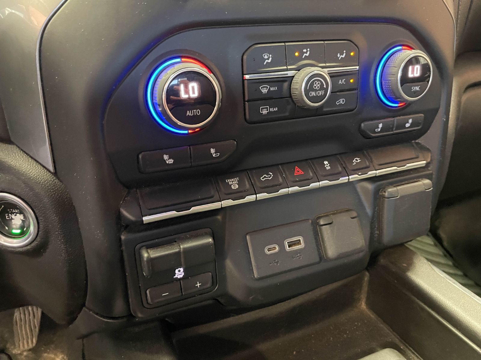 Chevrolet Silverado 2500HD 2022 — photo 7