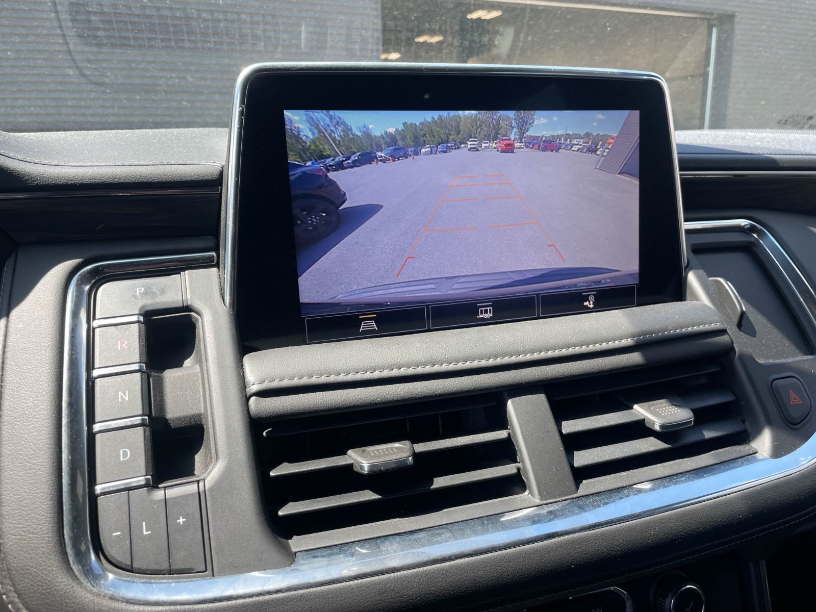 Chevrolet Tahoe 2021 — photo 7