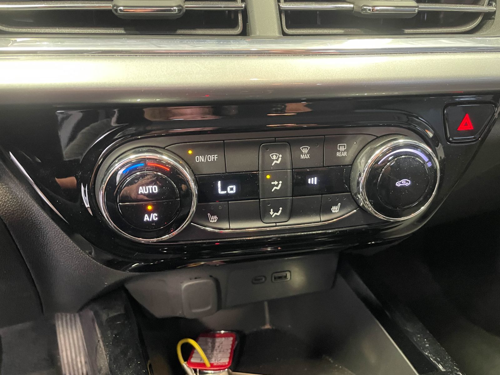 Chevrolet Trax 2025 — photo 8