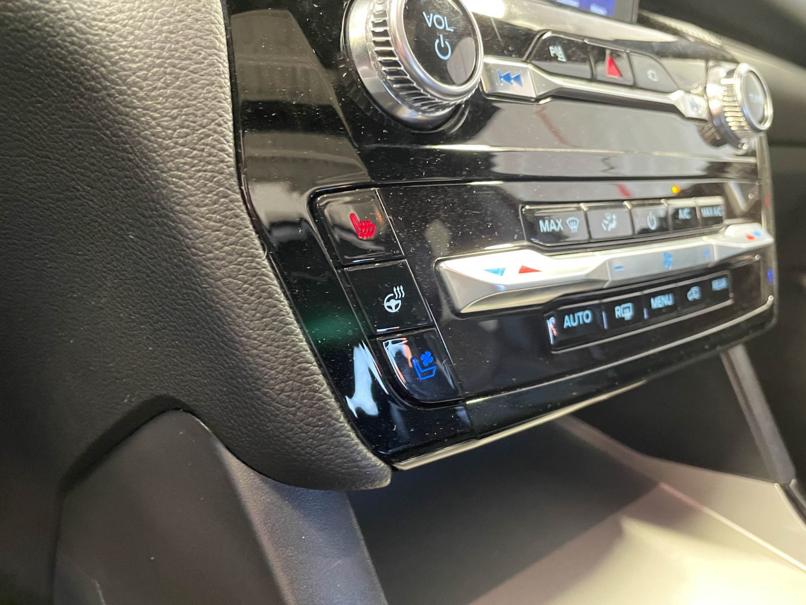 Ford Explorer 2022 — photo 6