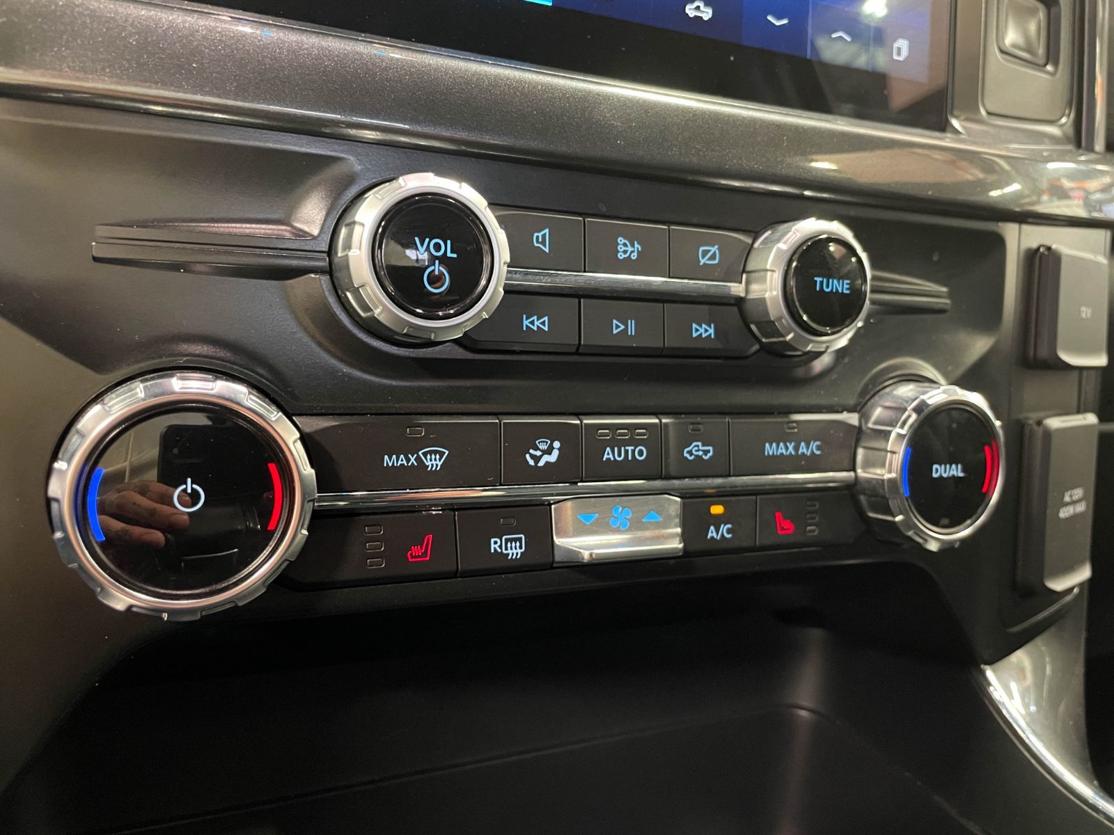 Ford F-150 2022 — photo 8