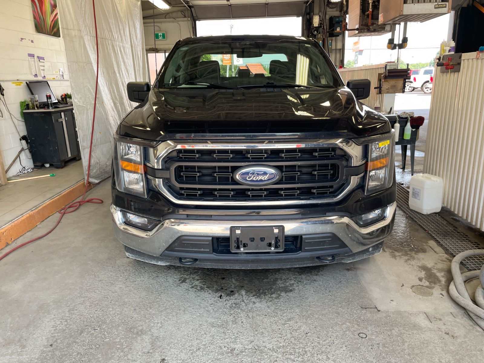 Ford F-150 2023 — photo 8