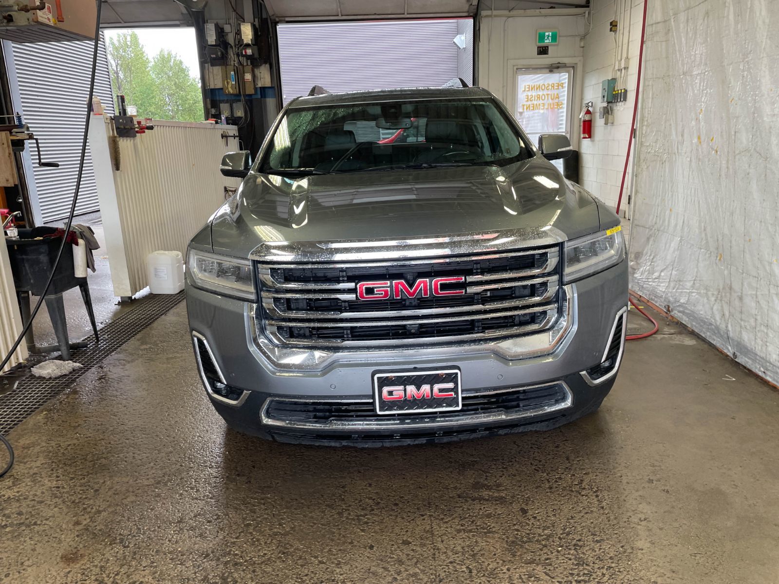 GMC Acadia 2020 — photo 7