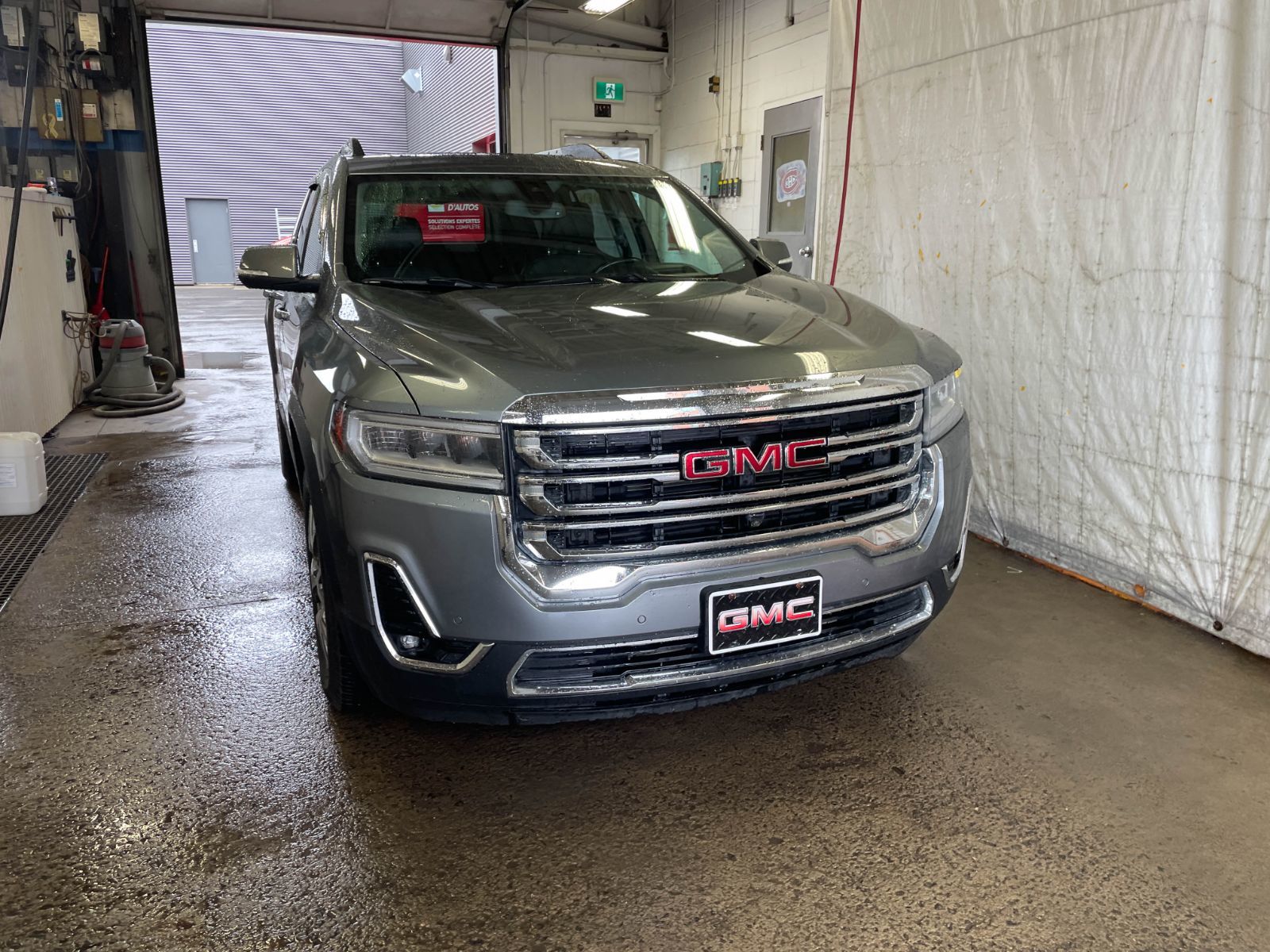 GMC Acadia 2020 — photo 8