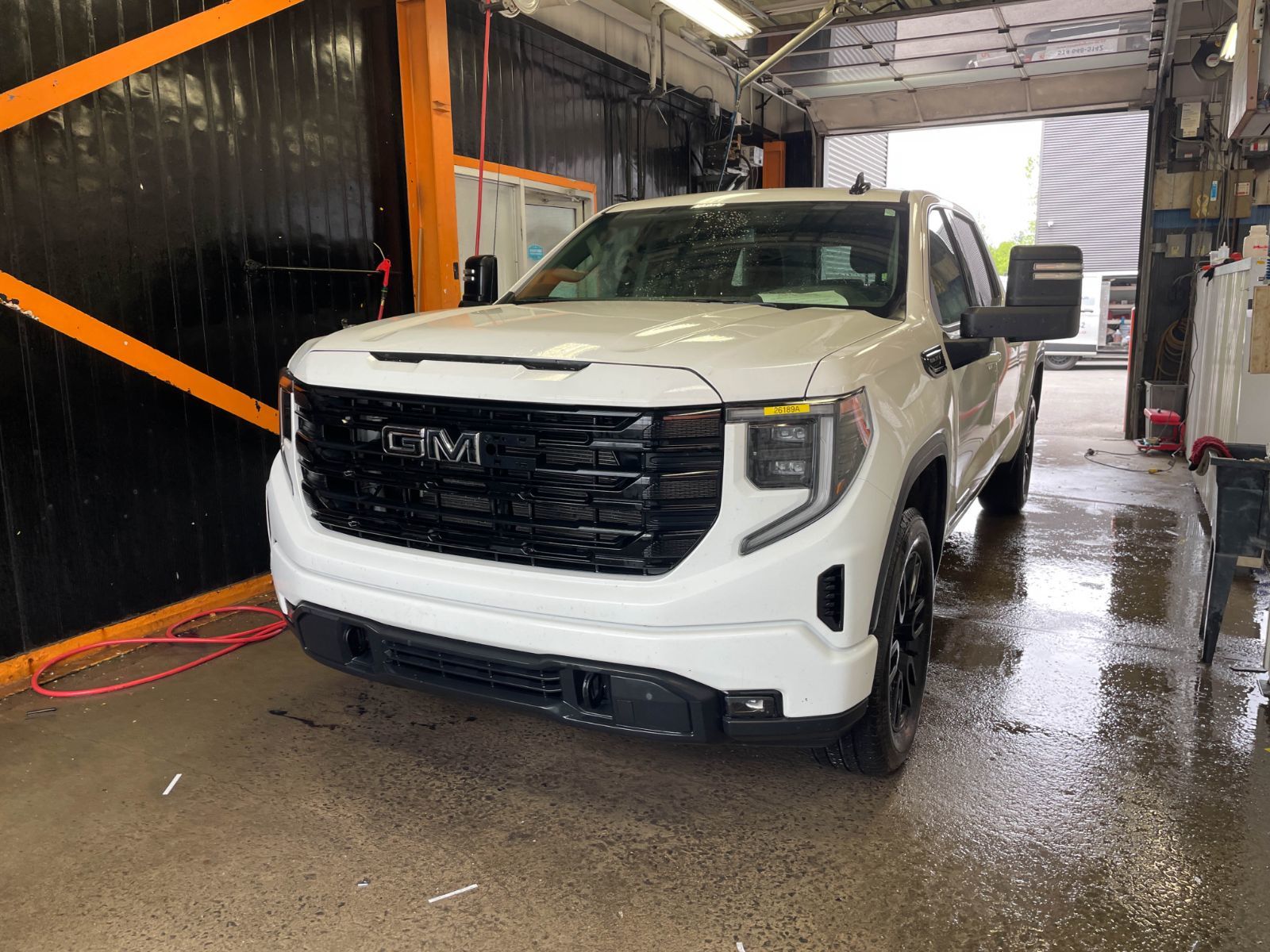 2025 GMC Sierra 1500 ELEVATION CREW 4X4 V8 *NAV* GR REMORQ MAX BOSE