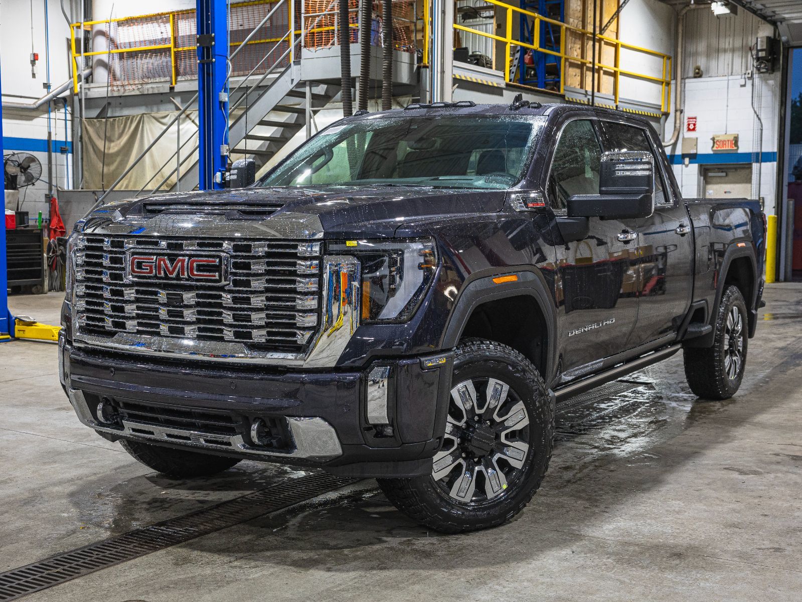 2026 GMC Sierra 2500HD DENALI