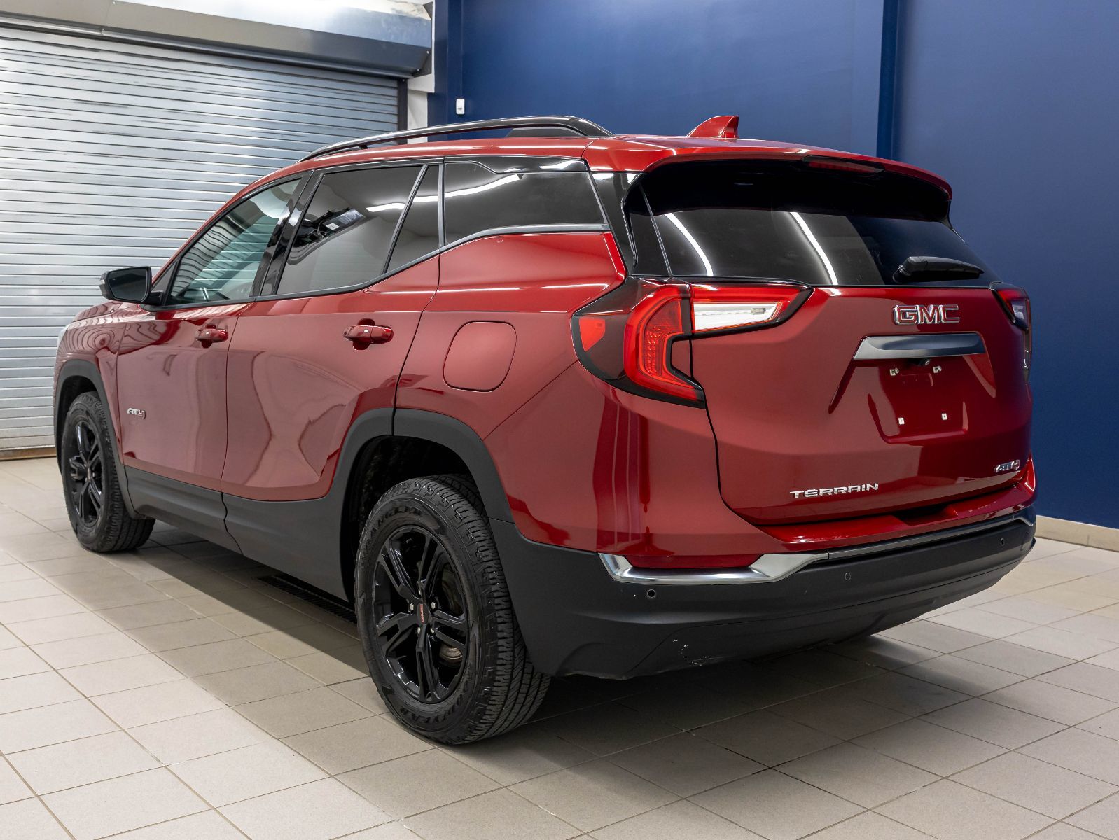 GMC Terrain 2024 — photo 8
