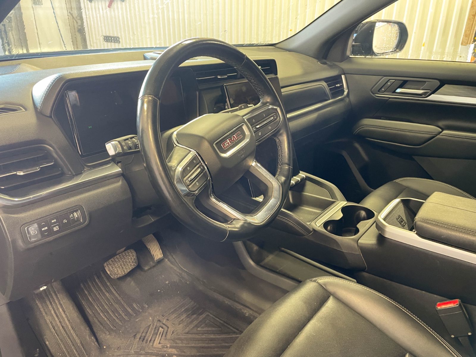 GMC Terrain 2025 — photo 8