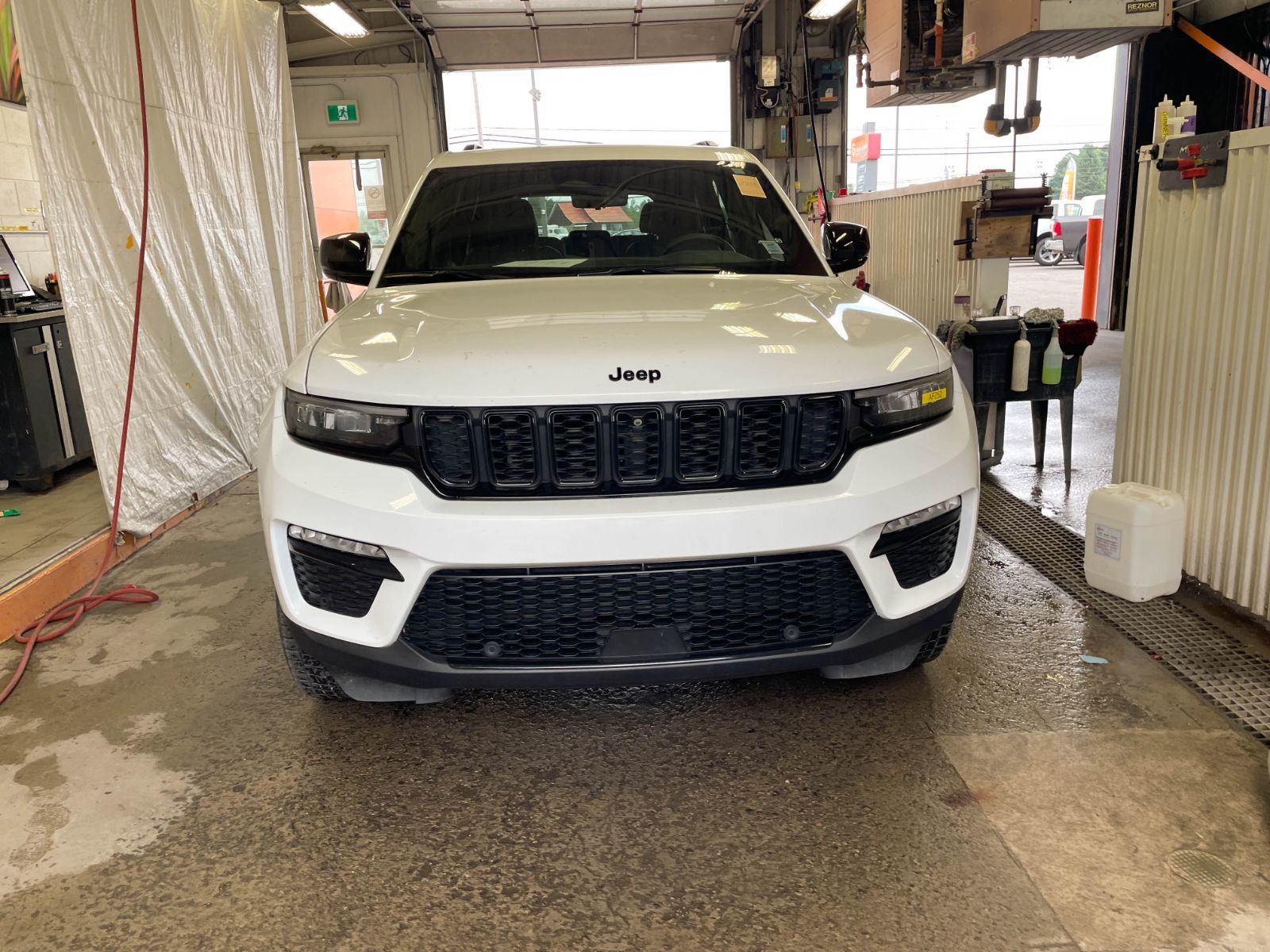 Jeep Grand Cherokee 2024 — photo 7
