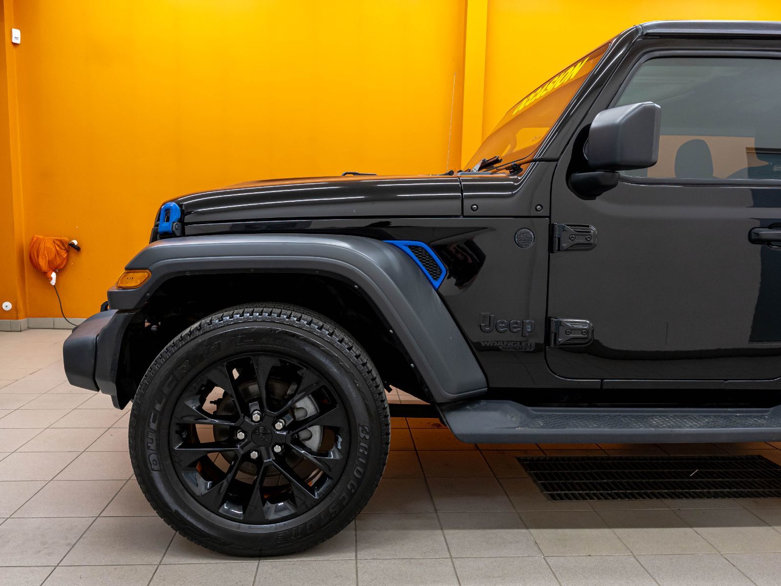 Jeep Wrangler 2021 — photo 6
