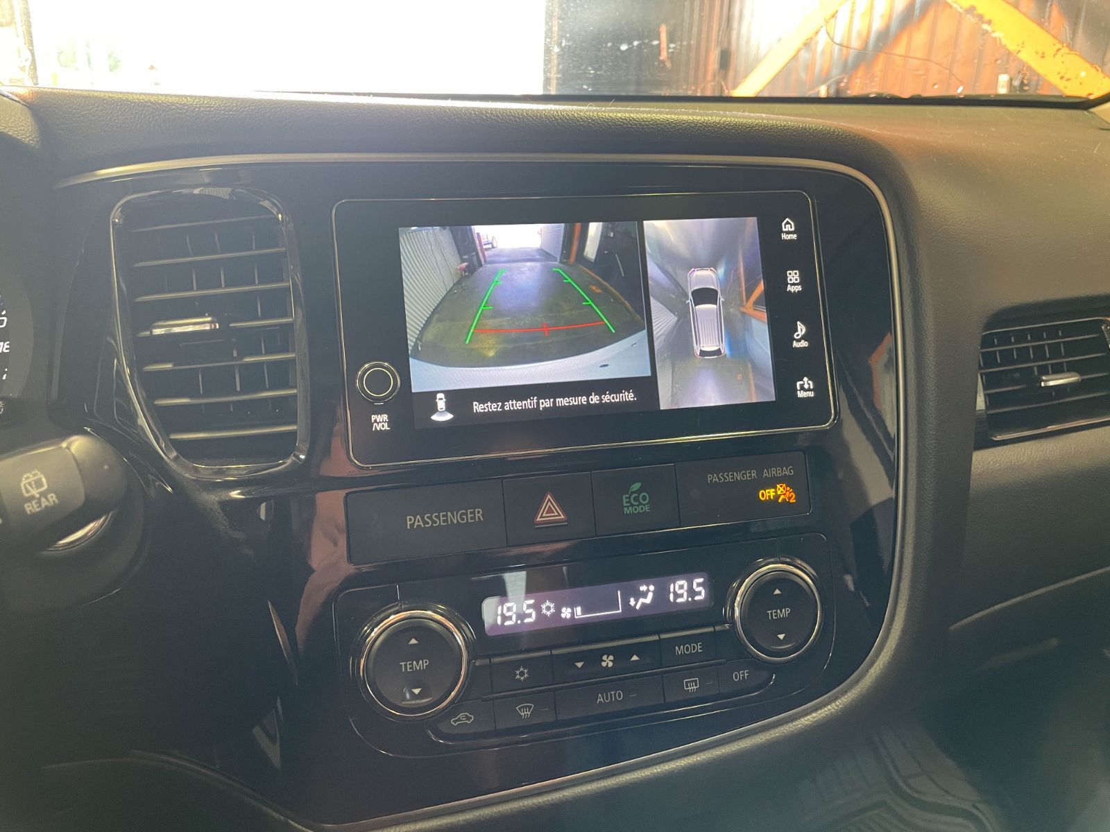 Mitsubishi Outlander 2018 — photo 8