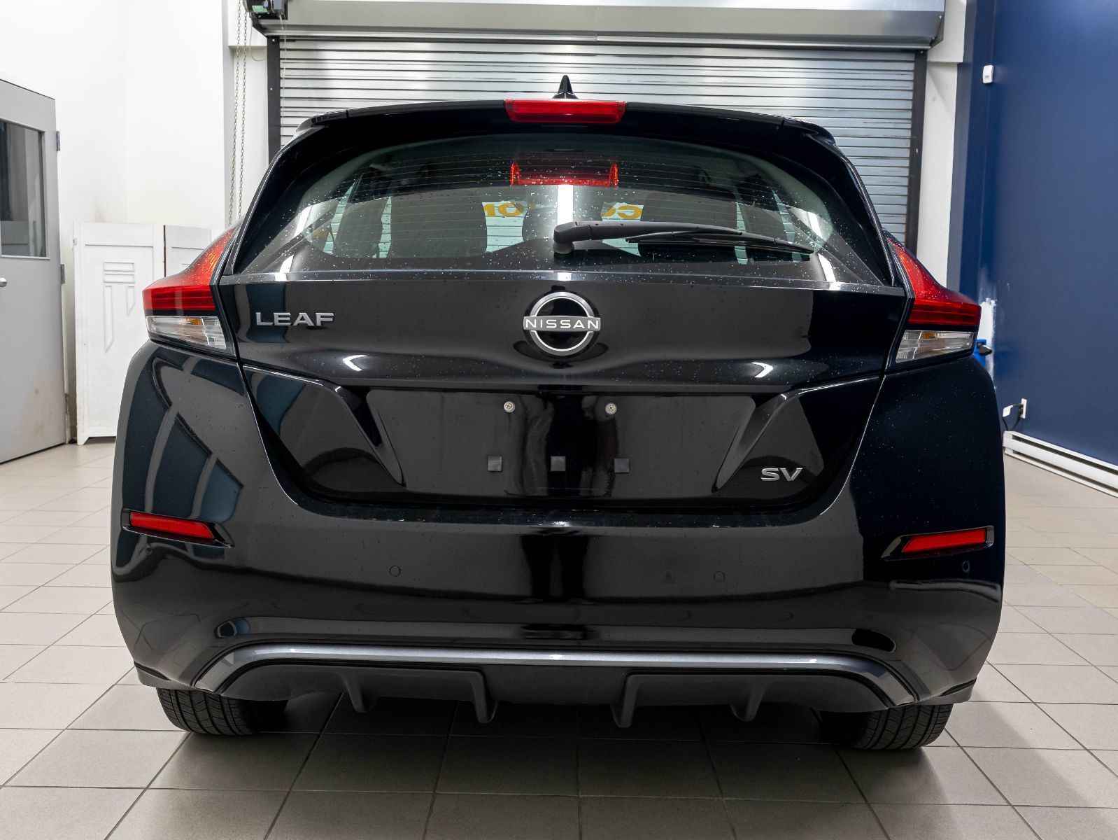 Nissan LEAF 2023 — photo 8