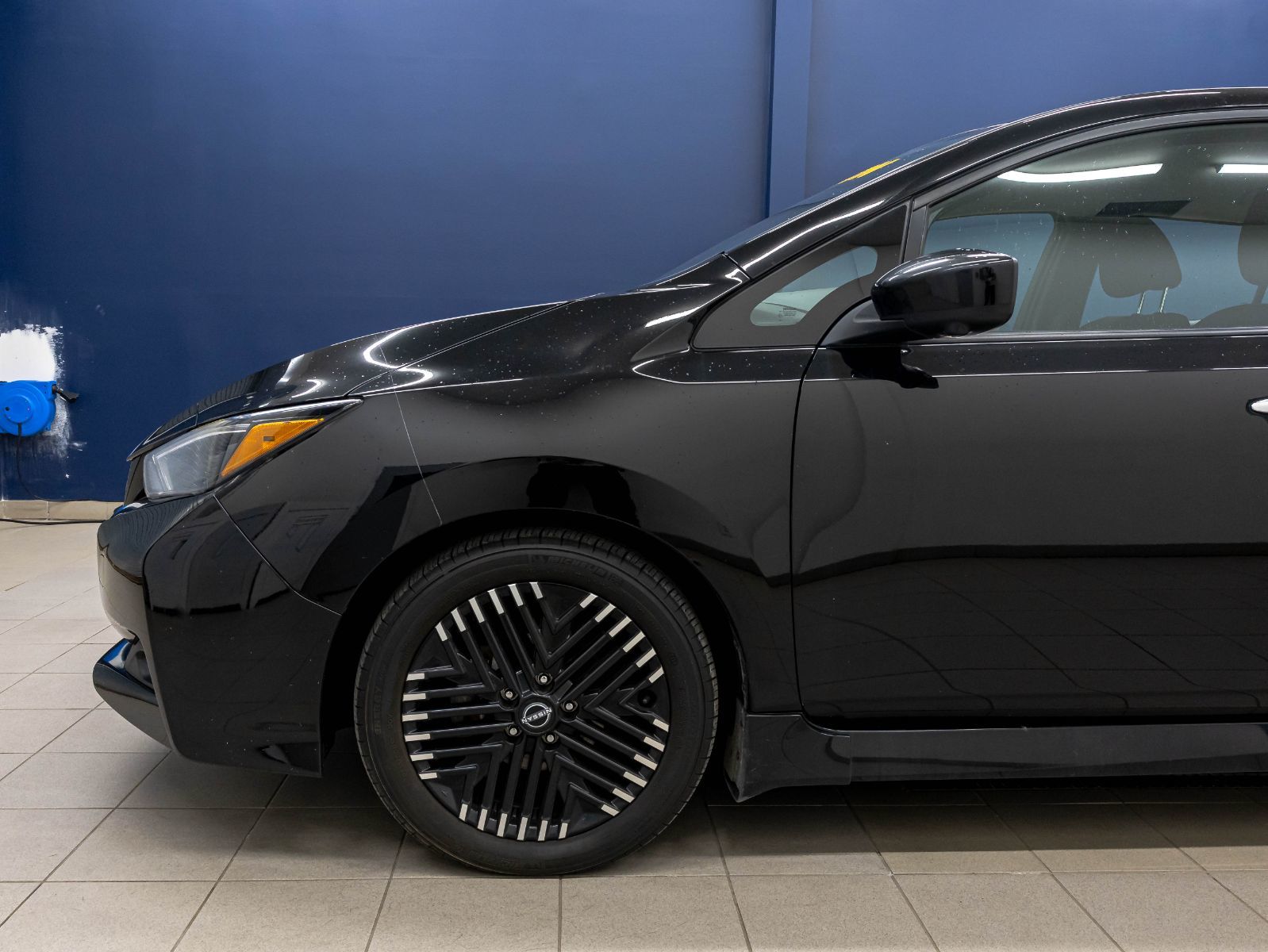 Nissan LEAF 2023 — photo 6