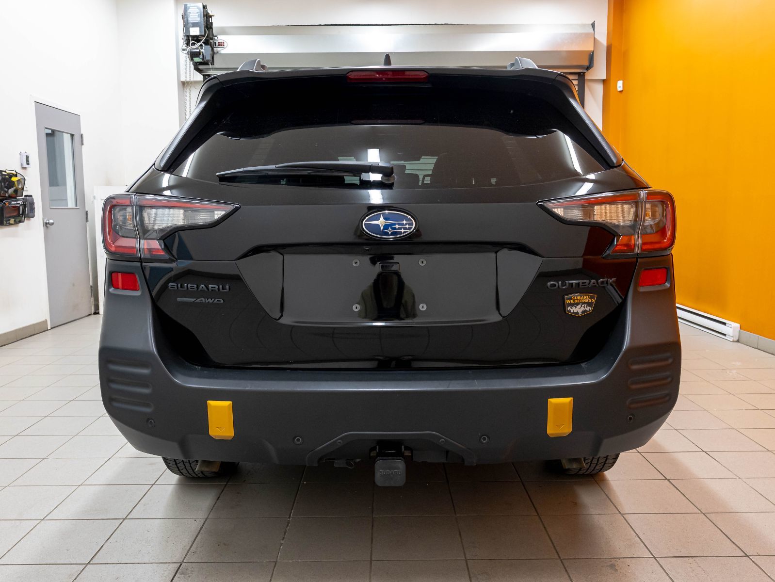 Subaru Outback 2023 — photo 8