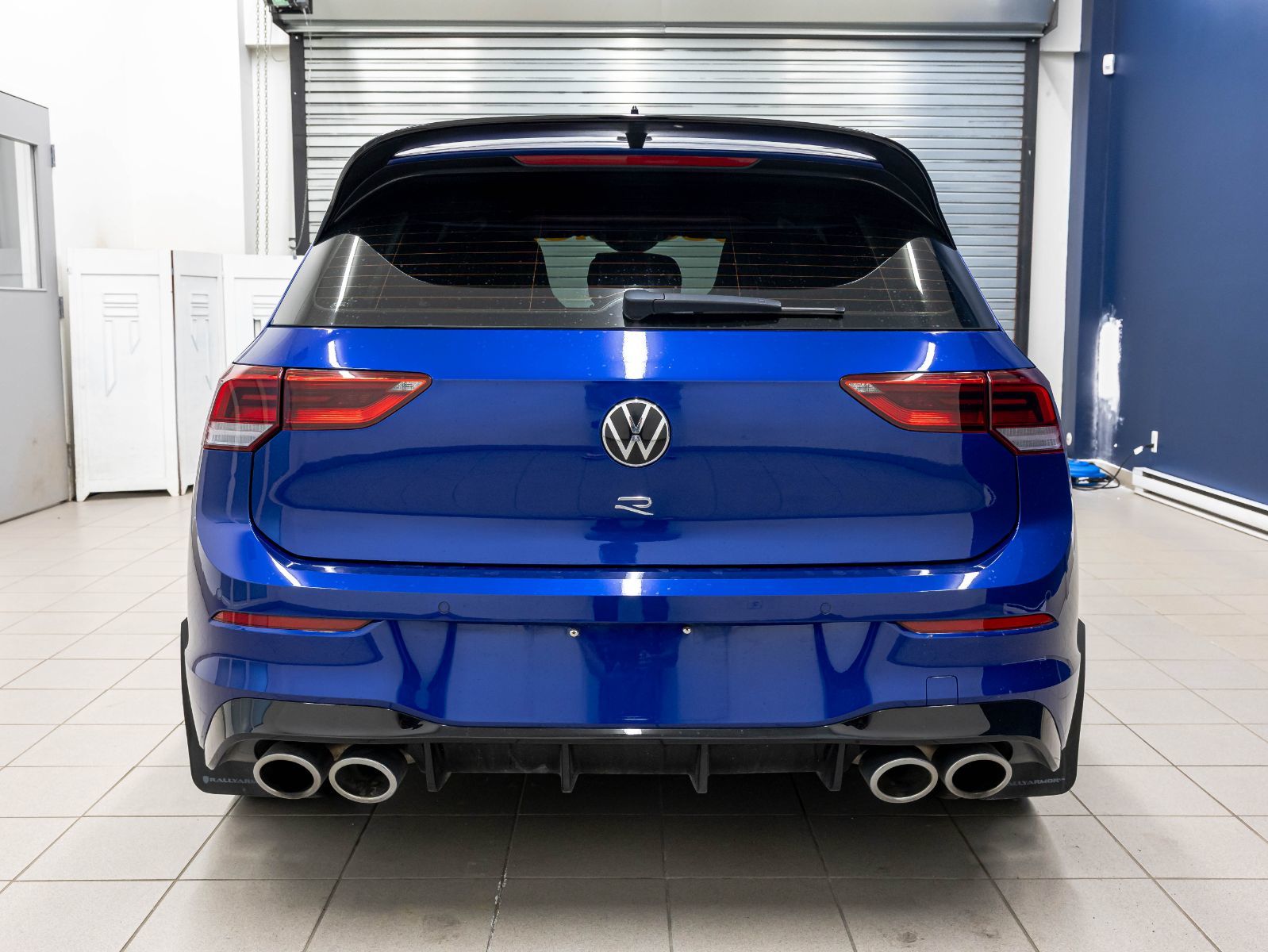 Volkswagen Golf R 2024 — photo 8