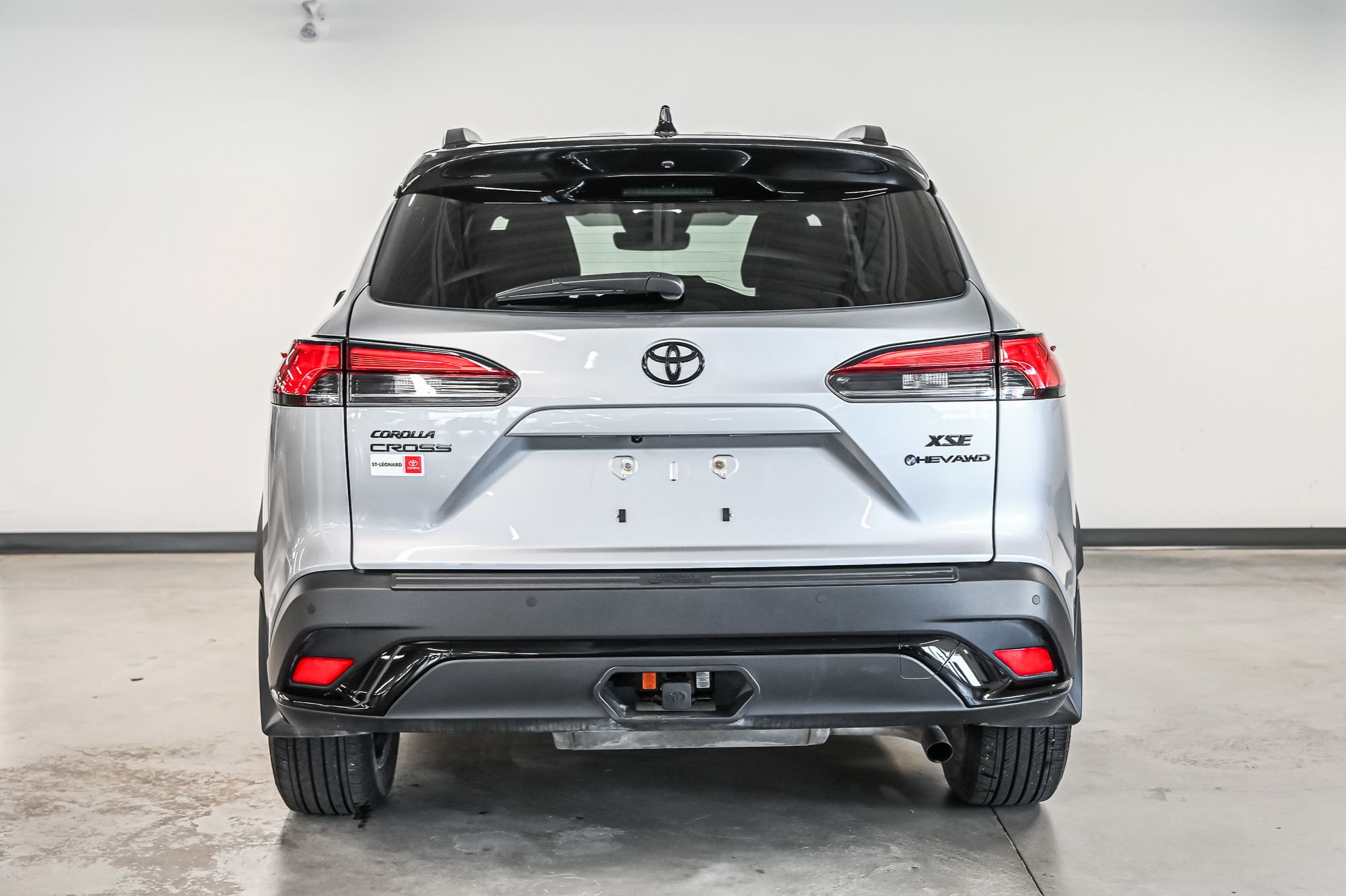 Photo 2025 Toyota Corolla Cross Hybrid XSE #6