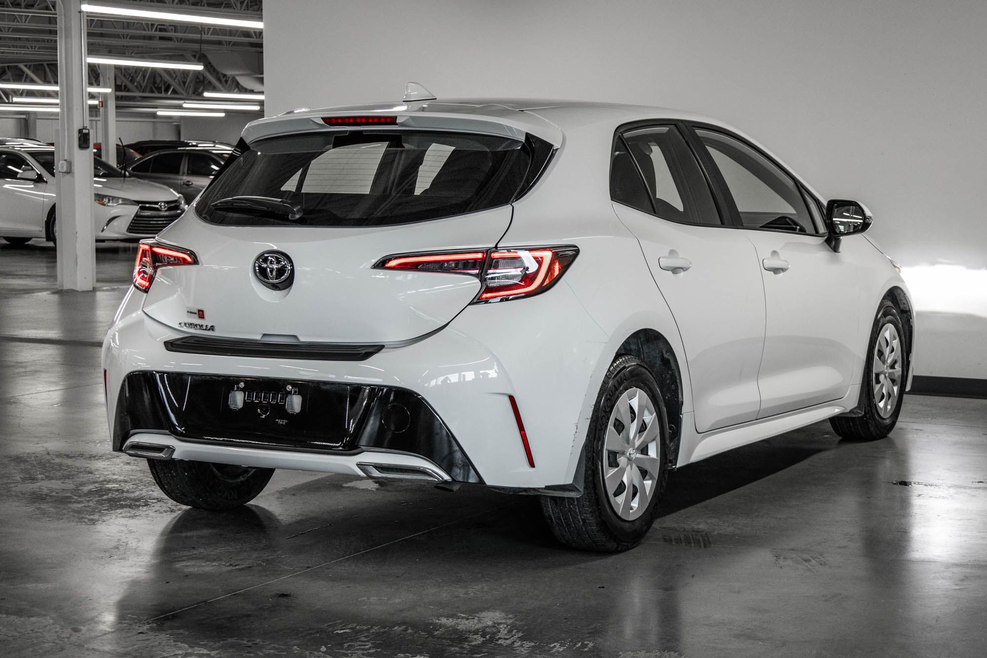 Photo 2022 Toyota Corolla Hatchback Base #8