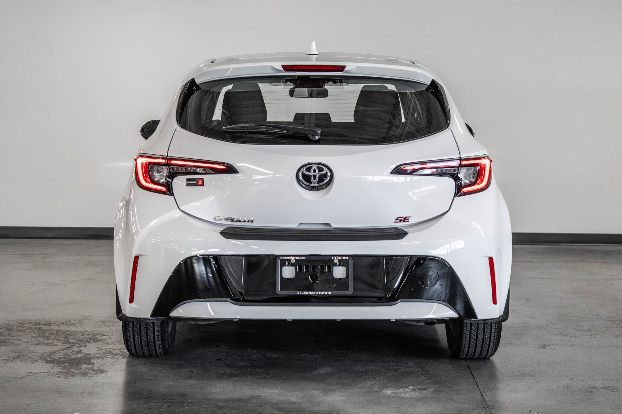 Photo 2023 Toyota Corolla Hatchback Base #7
